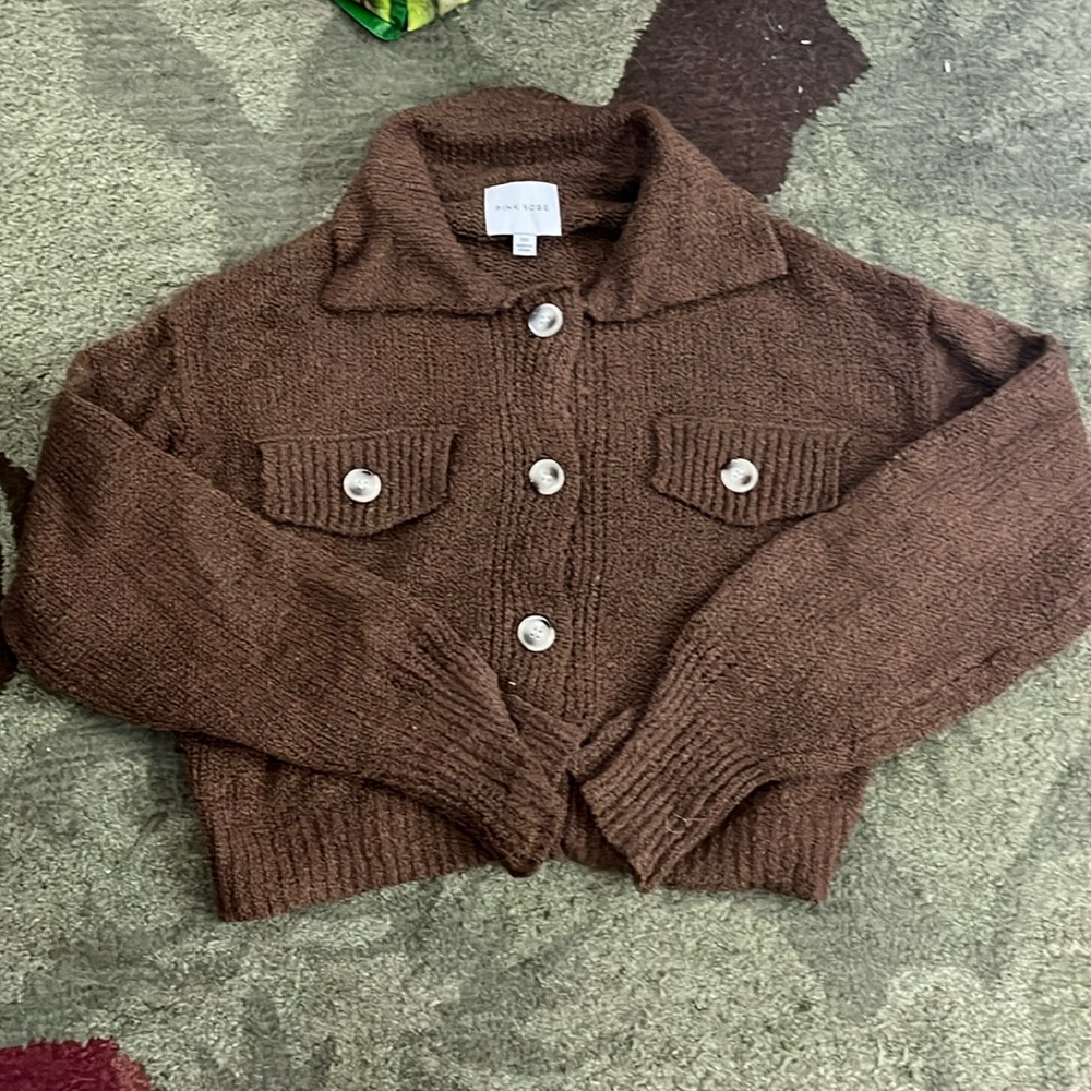 Pink rose button up sweater in brown. Women size xs. Great Condition